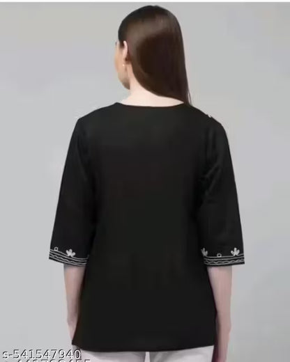 Greatful Amazing Beautiful Uniuqe Kurti With Jeans Combo