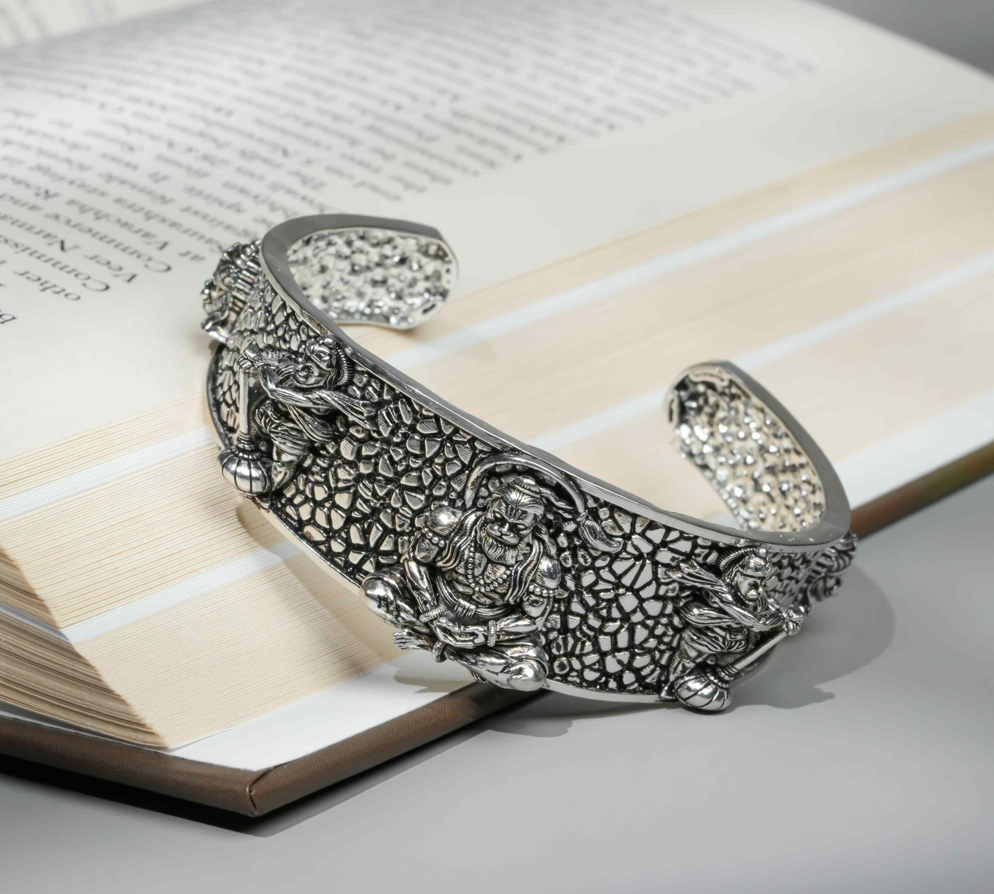Hanumanji Kada Bracelet For Men - NuroHub