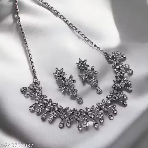 Silver Plated Necklace Set With White American Diamond