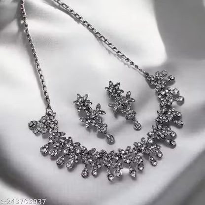 Silver Plated Necklace Set With White American Diamond